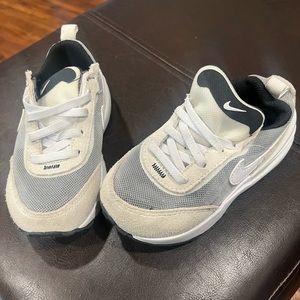 Boys Size 8C Nike Waffle One Sneakers Worn once inside.